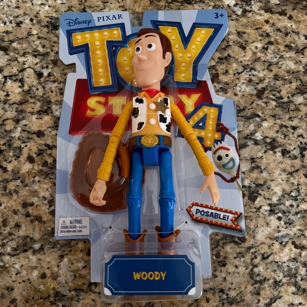 RARE Disney Pixar Toy Story 4 WOODY 9" Posable Action Figure Mattel 2018